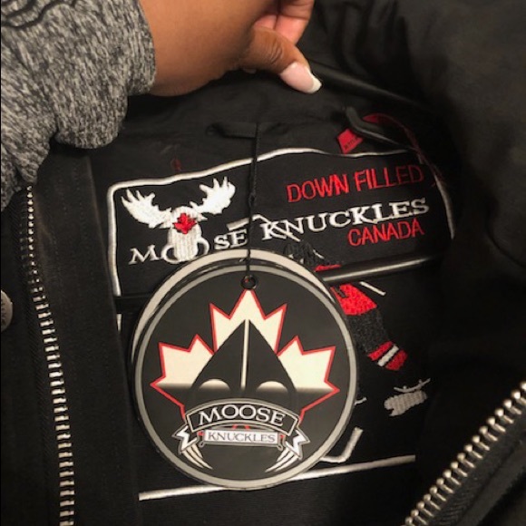 Moose knuckle barely worn with code. XL nice warm - Picture 1 of 4